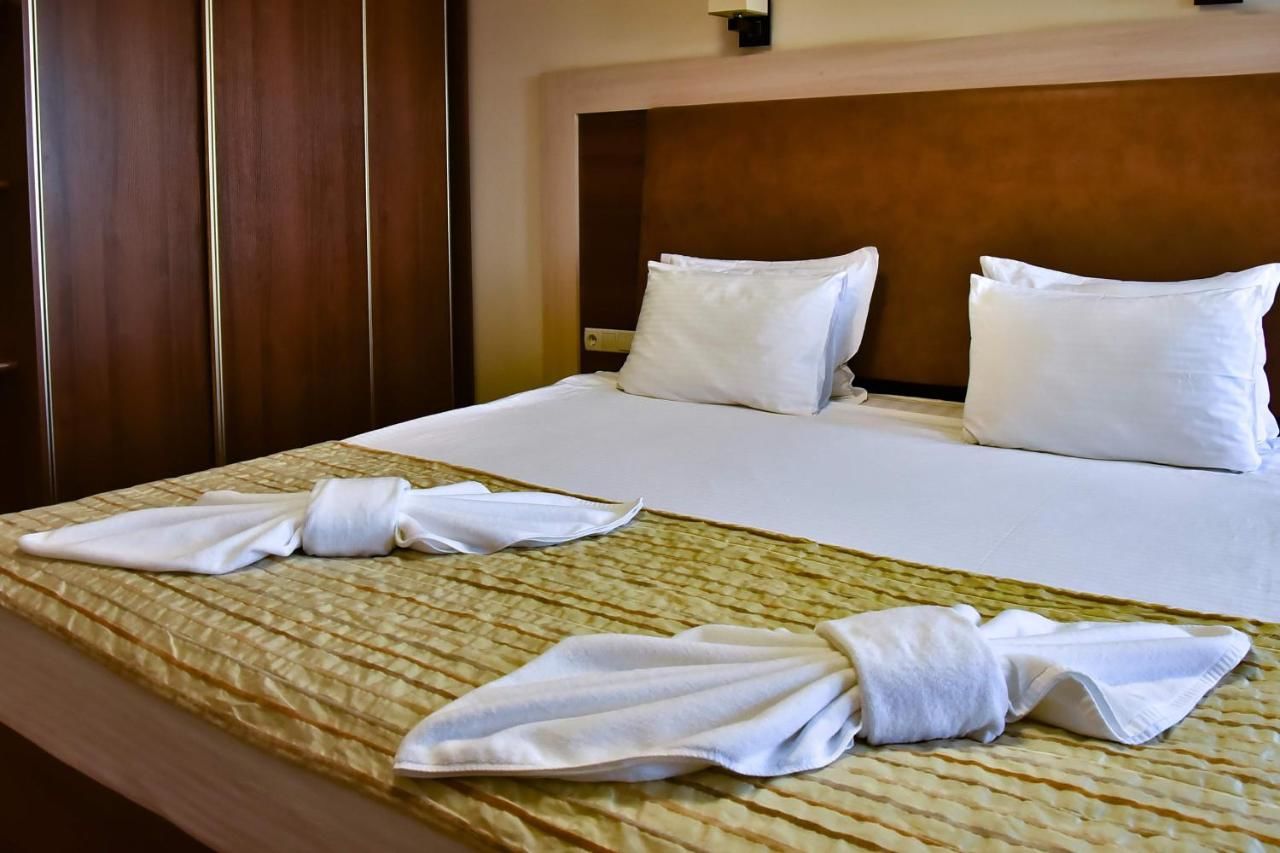Отель 7 Sky Hotel Klinicheskaya Street (2d entrance) Киев-14