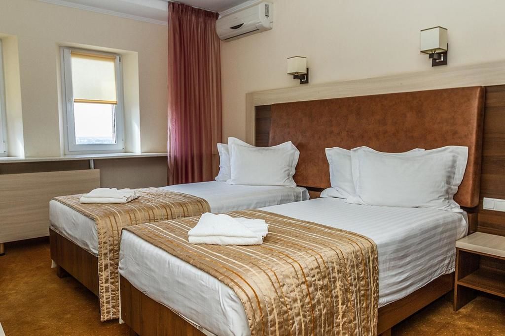 Отель 7 Sky Hotel Klinicheskaya Street (2d entrance) Киев-54