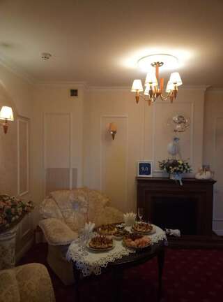 Отель 7 Sky Hotel Klinicheskaya Street (2d entrance) Киев-1
